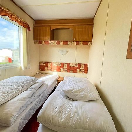 Hotel 8 Berth Caravan For Hire At Heacham Holiday Park In Norfolk Ref 21024F Exterior foto