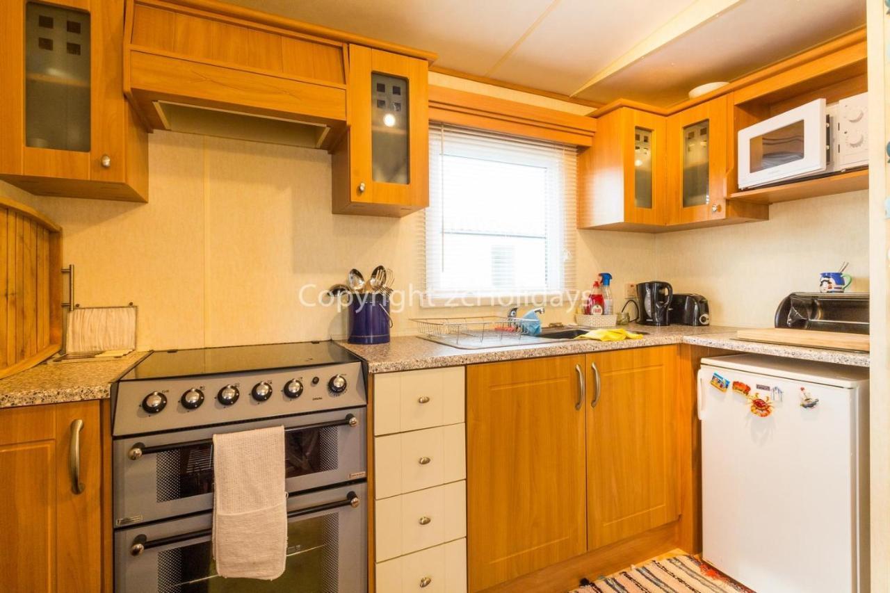 Hotel 8 Berth Caravan For Hire At Heacham Holiday Park In Norfolk Ref 21024F Exterior foto