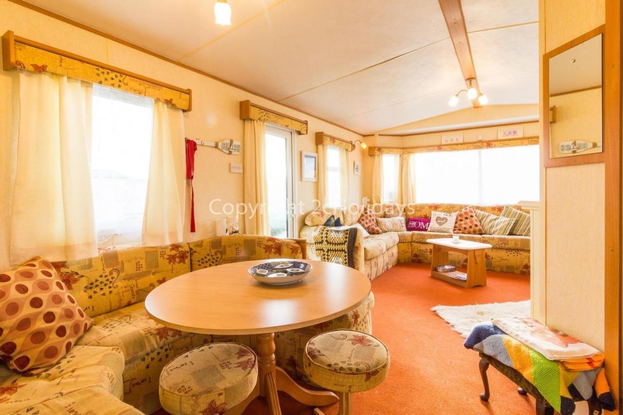 Hotel 8 Berth Caravan For Hire At Heacham Holiday Park In Norfolk Ref 21024F Exterior foto
